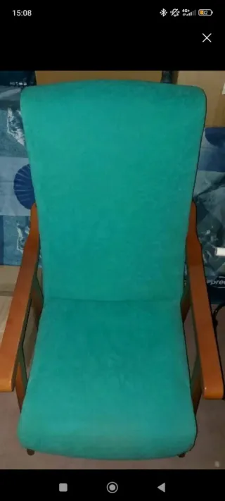 Sillón verde tela y madera