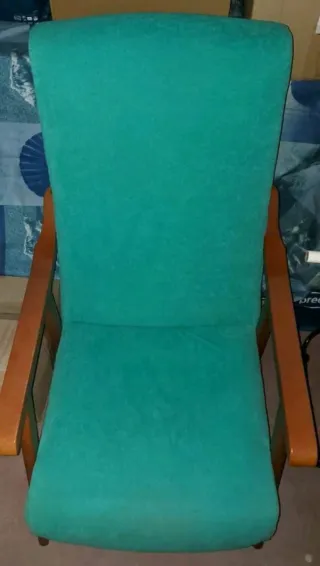 Sillón verde tela y madera