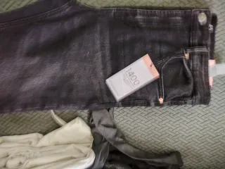 Pantalón tejano negro Talla 42