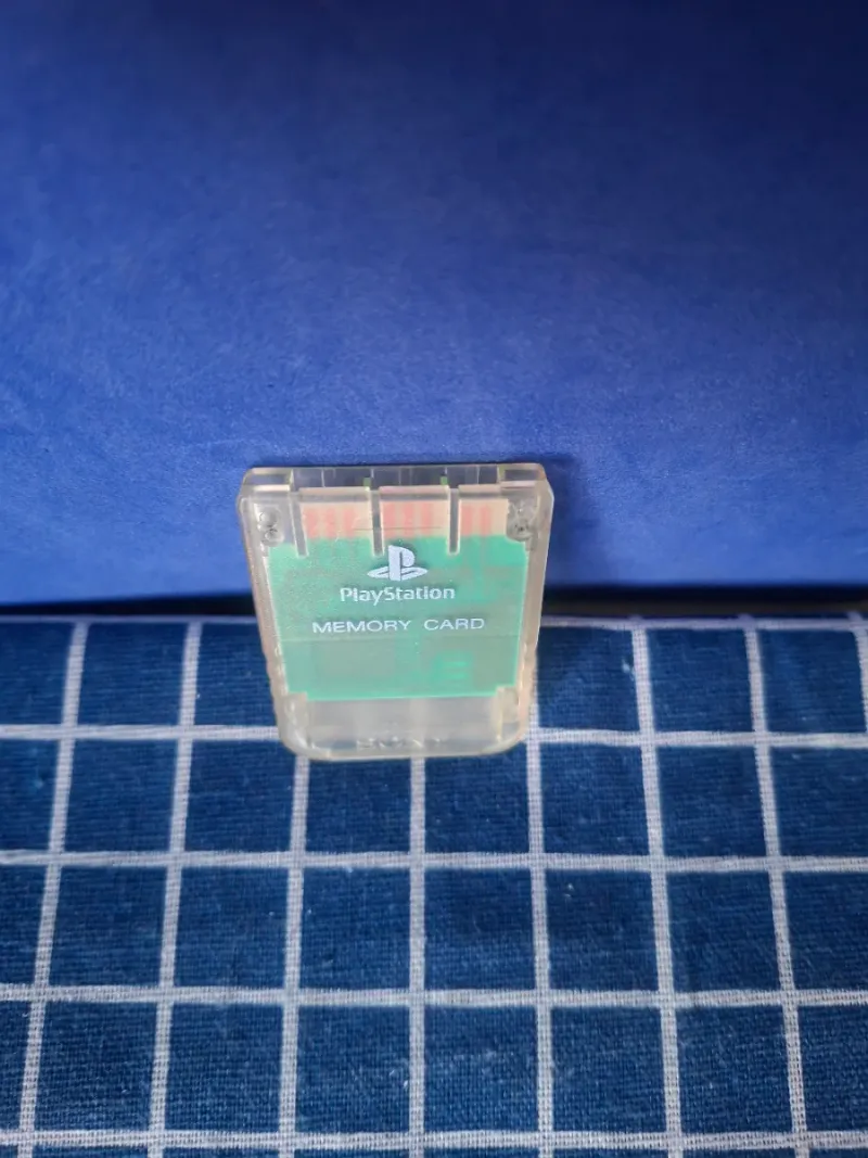 PS1 ORIGINAL MEMORY CARD TRANSPARENTE OFICIAL afbeelding 4