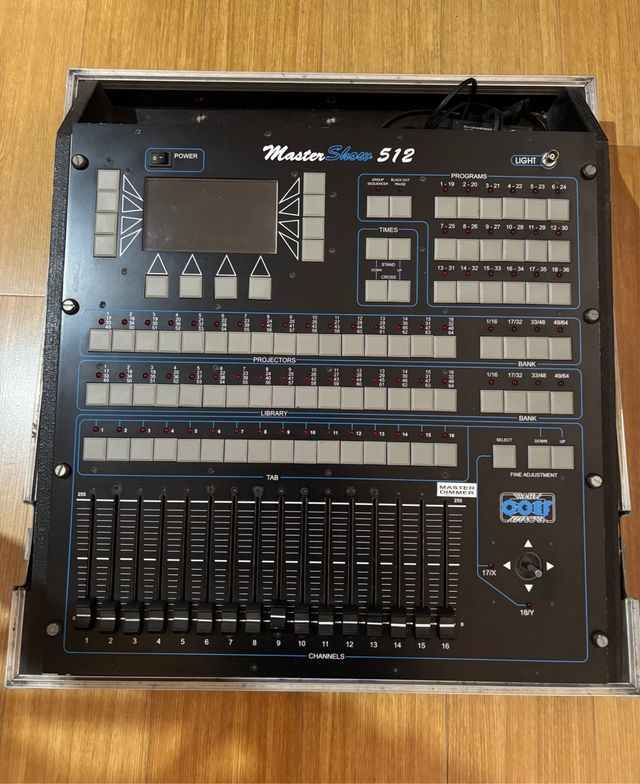 Consola de Iluminación Coef MasterShow 512