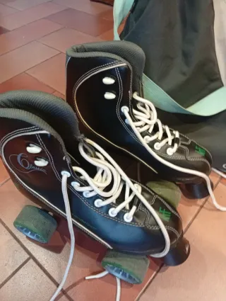 Patines Clásicos 4 Ruedas Negros. Número 37