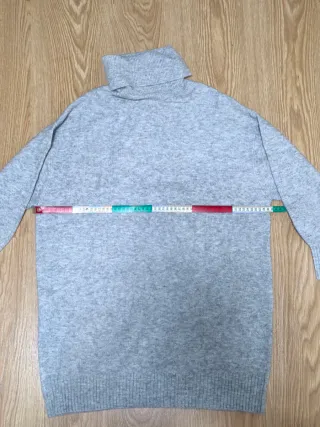 Vestido jersey cuello alto Mango gris