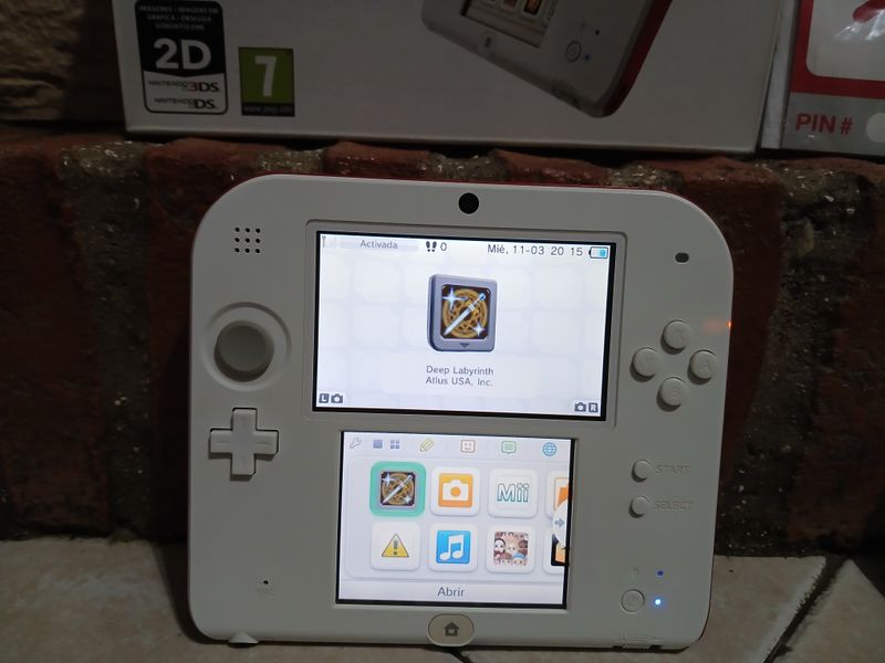 Nintendo 2DS Blanca y roja afbeelding 2
