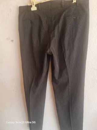 Pantalones de vestir con rayas diplomaticas