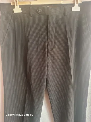 Pantalones de vestir con rayas diplomaticas