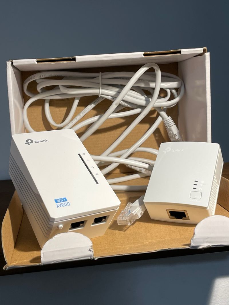 TP-Link AV600 Powerline Wi-Fi Kit TL-WPA4220
