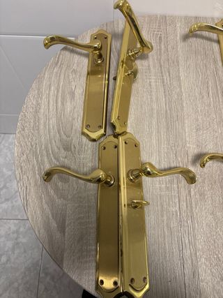 Juego 6 Manillas Doradas