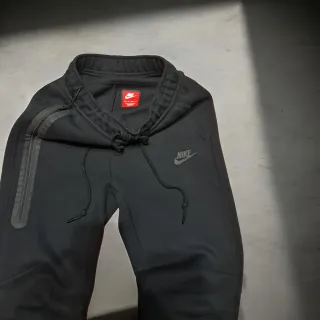 Completo Nike Tech Fleece Grigio/Nero