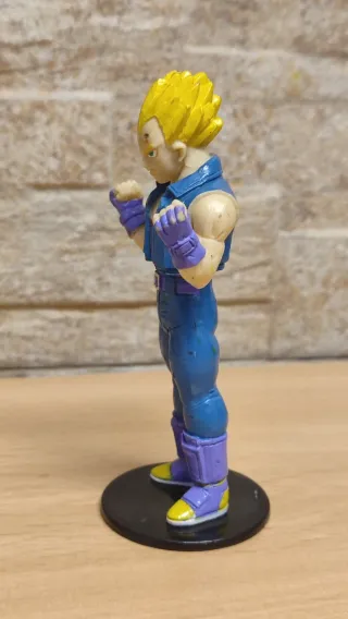 Figura Vegeta Super Saiyan DBZ Vintage