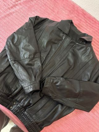 Chaqueta de cuero y piel