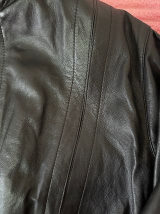 Chaqueta de cuero y piel