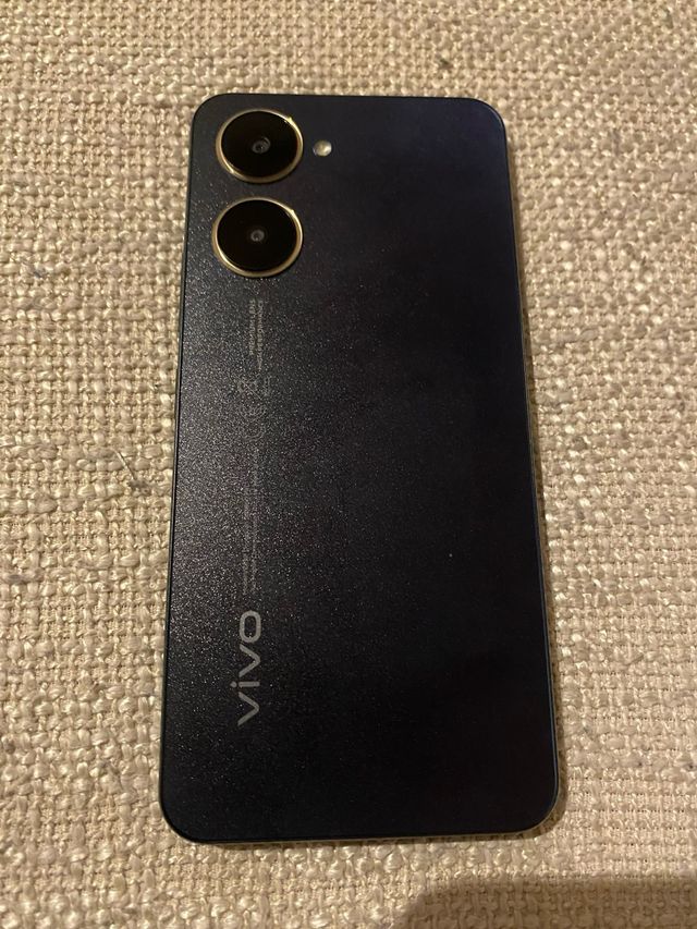 Móvil Vivo Y03 Negro/Dorado Nuevo