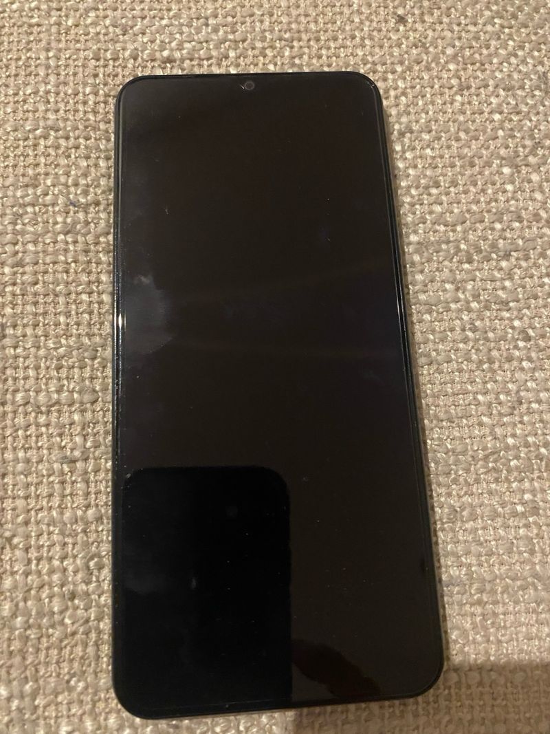 Móvil Vivo Y03 Negro/Dorado Nuevo afbeelding 2