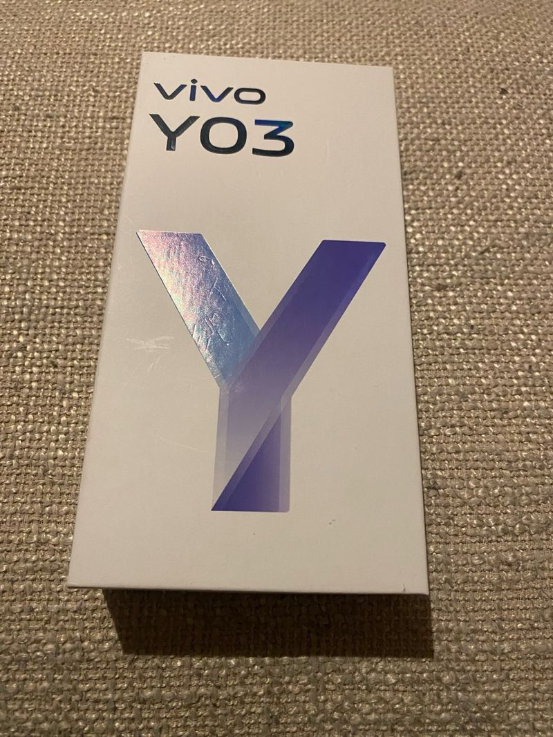 Móvil Vivo Y03 Negro/Dorado Nuevo afbeelding 4