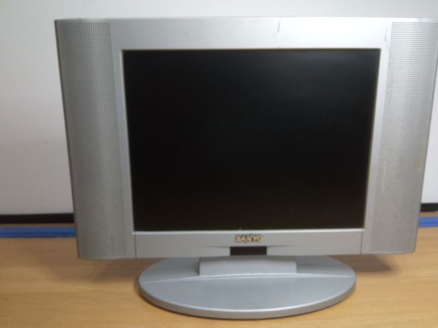 Televisor Sanyo 15 pulgadas Plata