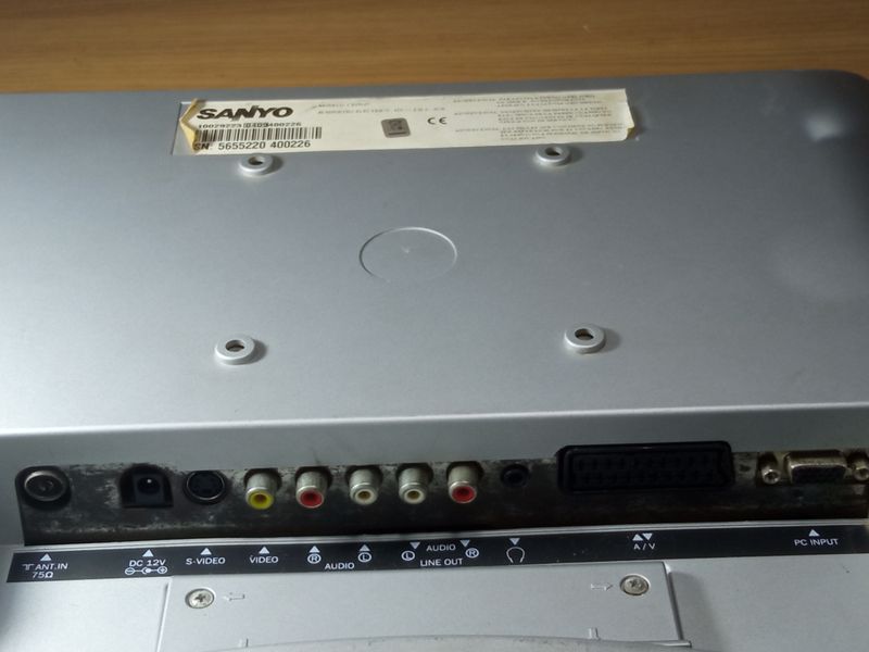 Televisor Sanyo 15 pulgadas Plata afbeelding 4