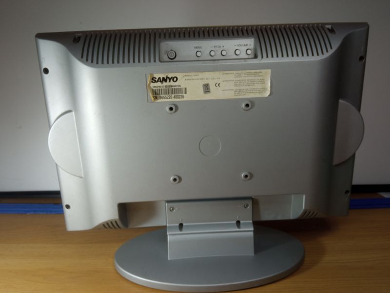 Televisor Sanyo 15 pulgadas Plata afbeelding 2