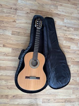 Guitarra Admira A6 Clásica