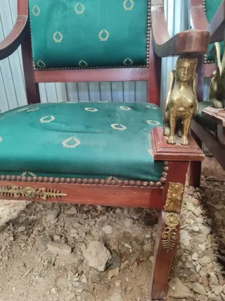 Pareja Sillones son macizos.