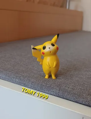 Figura Pikachu Tomy Vintage