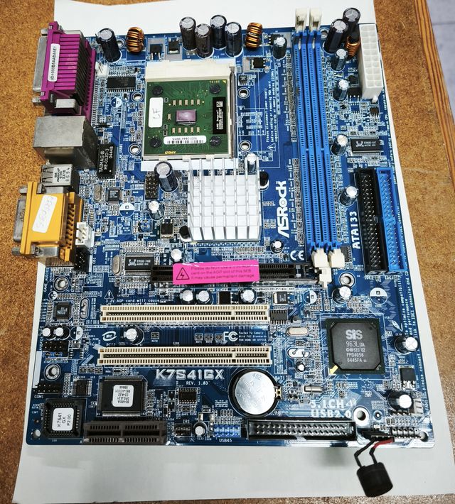 Placa Base ASRock K7S41GX + CPU AMD Sempron