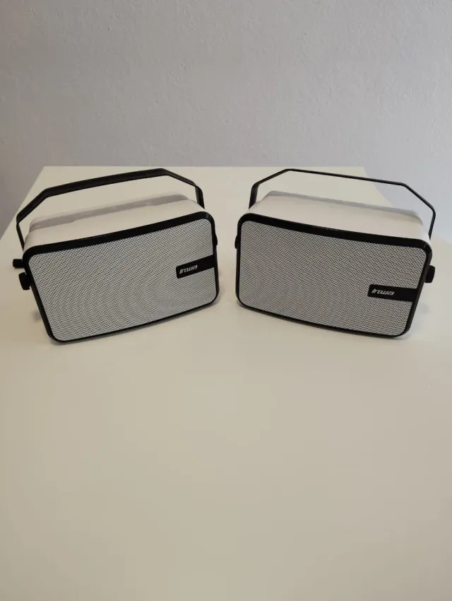 Altavoces Bluetooth Inwa Blancos y Negros