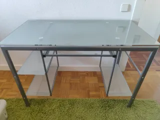 Mesa escritorio cristal y metal