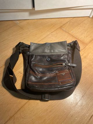 Bandolera Privata Marrón Oscuro y Gris