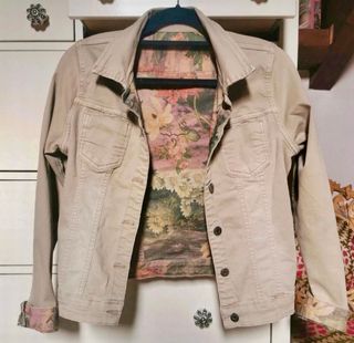 Chaqueta vaquera reversible floral