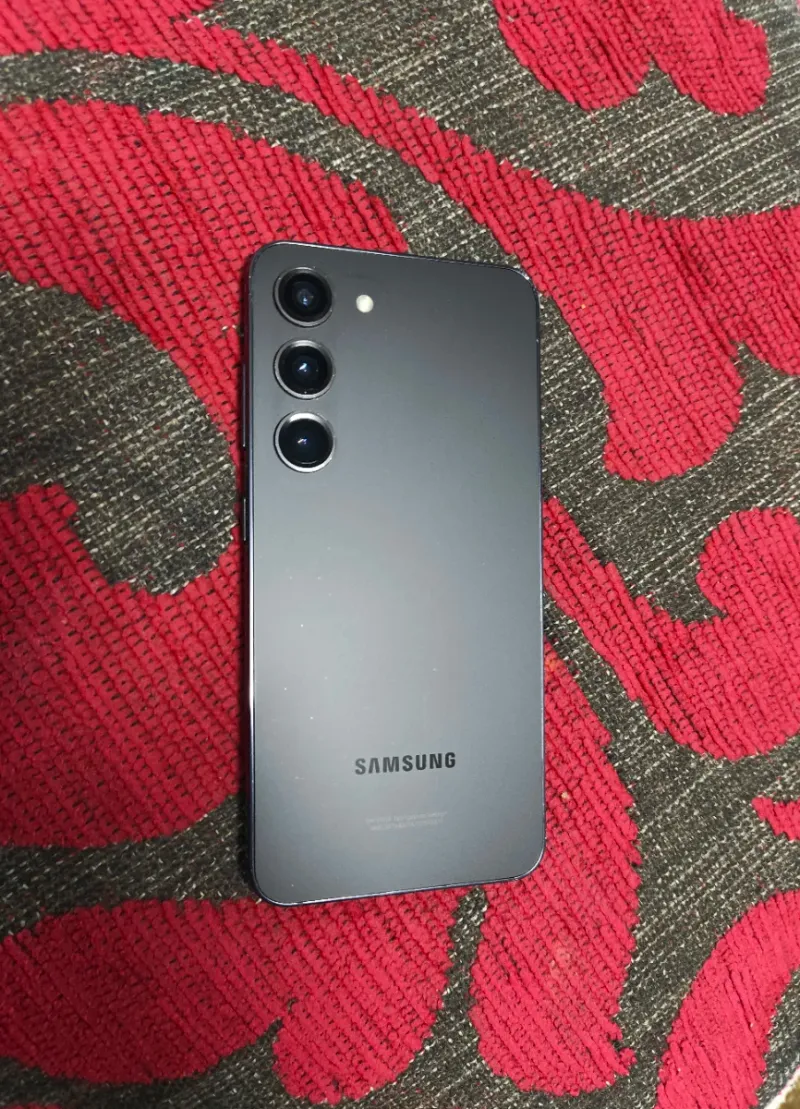 Samsung S23 256GB CAMBIO O VENDÓ
