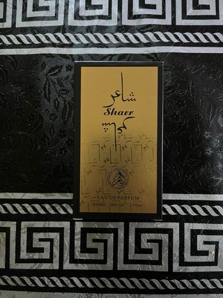 Perfume 100mL Negro y Dorado