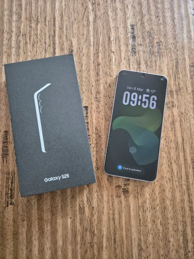 SAMSUNG S25 256GB GRIS - COMO NUEVO - CON GARANTÍA