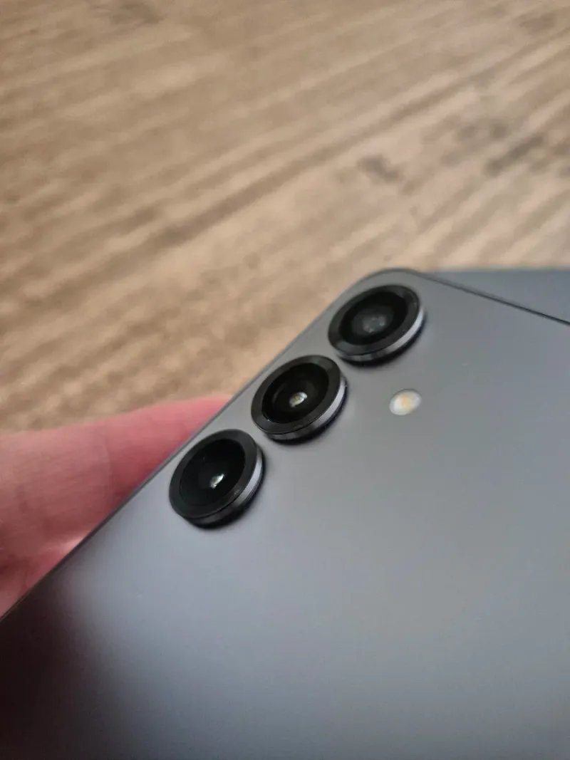 SAMSUNG S25 256GB GRIS - COMO NUEVO - CON GARANTÍA afbeelding 3