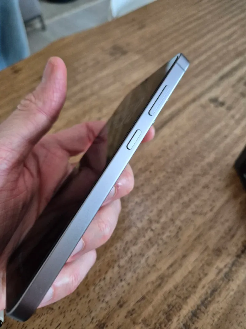 SAMSUNG S25 256GB GRIS - COMO NUEVO - CON GARANTÍA afbeelding 4