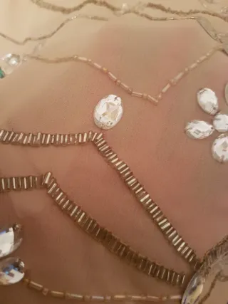 Vestido fiesta beige y dorado