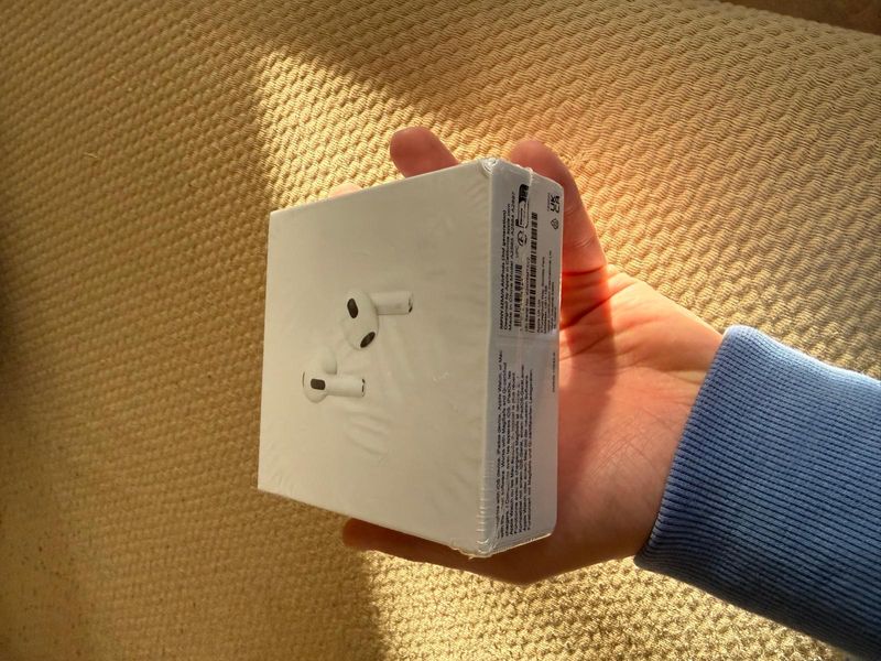 AirPods 3ª Gen con estuche de carga MagSafe nuevos afbeelding 2