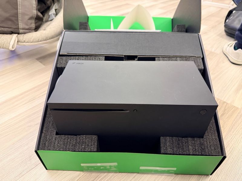 Xbox Series X con mando y caja afbeelding 4