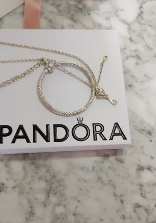 Collar largo Pandora con anillo para charms.
