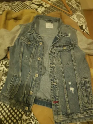 Cazadora vaquera mangas sudadera T.11/12