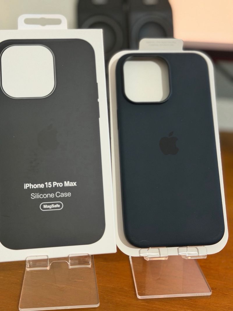 Funda de silicona para iPhone 15 Pro Max negra afbeelding 2