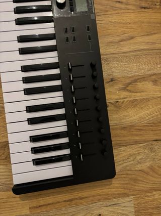 Arturia Keylab Essential 61 Teclado Controlador