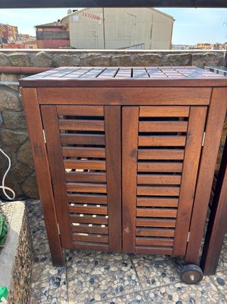 Barbacoa y muebles de teca