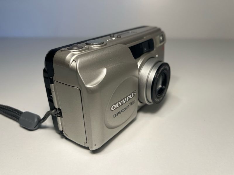 Cámara analógica Olympus Superzoom 75G + Estuche afbeelding 2