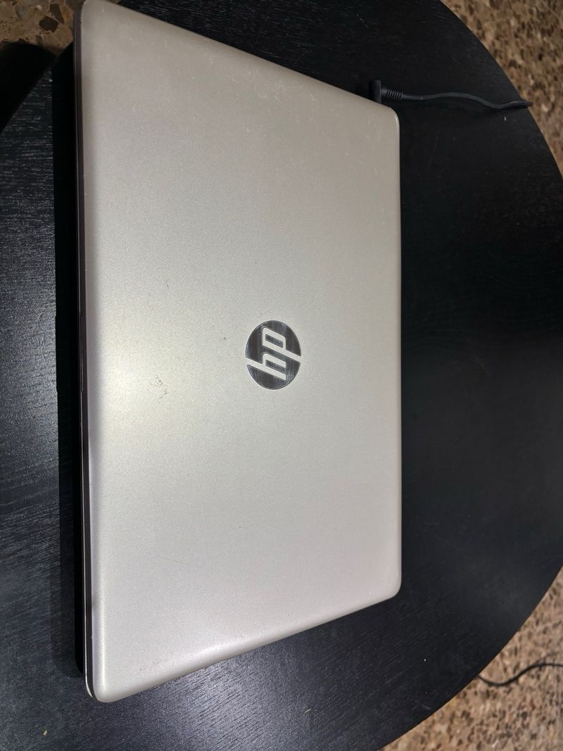 Portátil HP Pavilion i5 8ª Gen Plata afbeelding 4