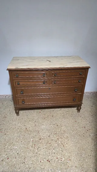 Mesita de noche de madera con mármol