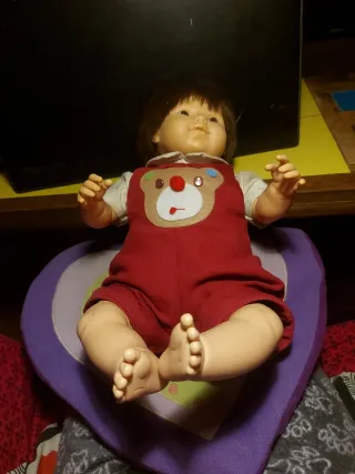 Muñeco nugolet bebé 2003 con mono de oso