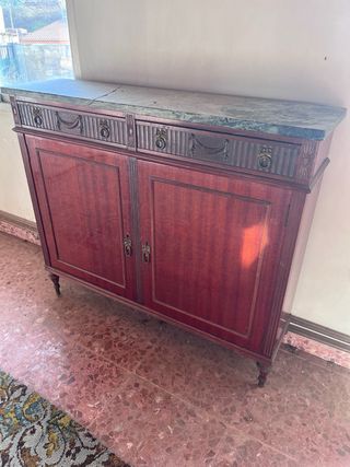 Recibidor antiguo mármol y madera