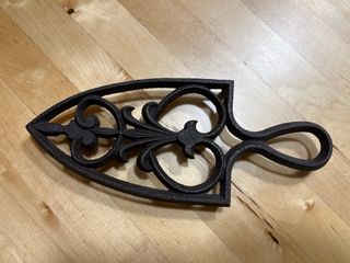Plancha antigua hierro y madera decorativa