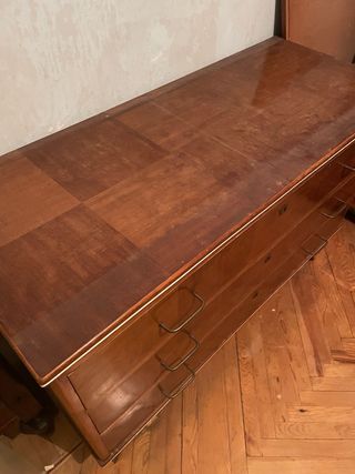 Tocador de madera con 3 cajones